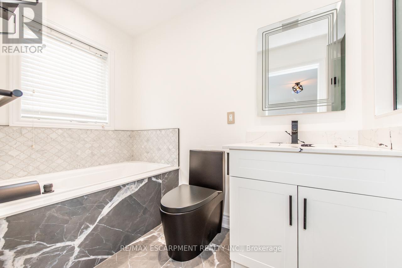 64 City Park Circle, Vaughan, Ontario  L4L 0H1 - Photo 34 - N13428756