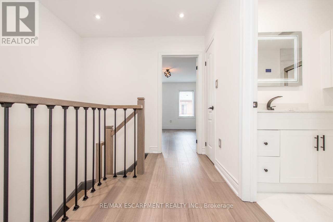 64 City Park Circle, Vaughan, Ontario  L4L 0H1 - Photo 37 - N13428756