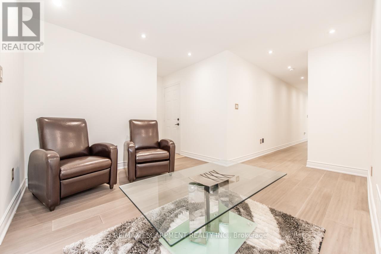 64 City Park Circle, Vaughan, Ontario  L4L 0H1 - Photo 9 - N13428756