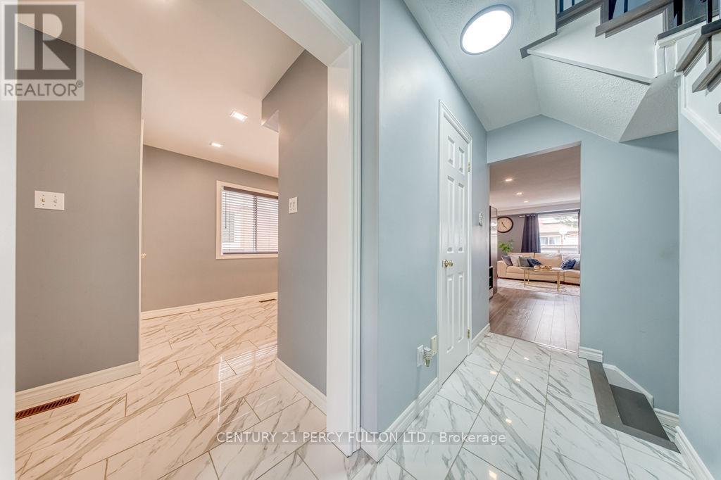 102 Clover Bloom Road, Brampton, Ontario L6R 1S6 - Photo 18 - W13428818