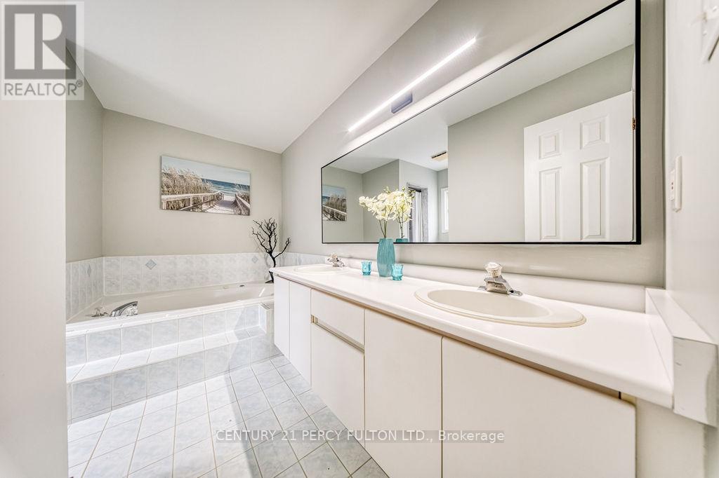 102 Clover Bloom Road, Brampton, Ontario L6R 1S6 - Photo 25 - W13428818
