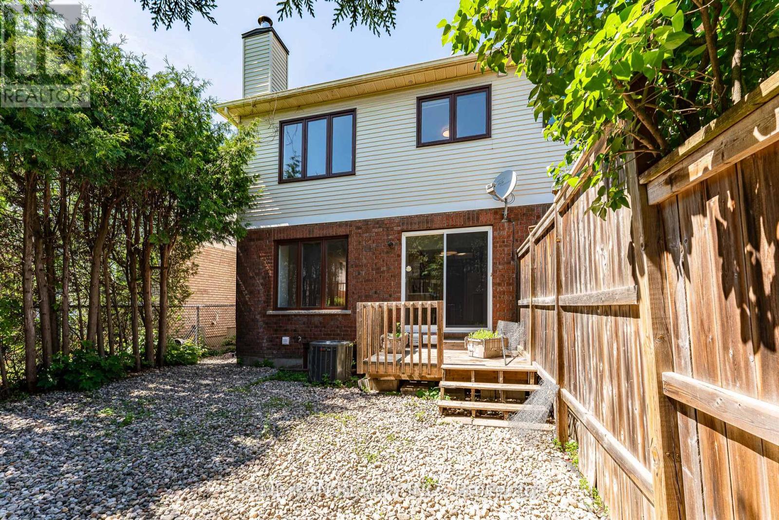 12 Gardengate Way E, Ottawa, Ontario  K2G 5Z2 - Photo 40 - X13428832