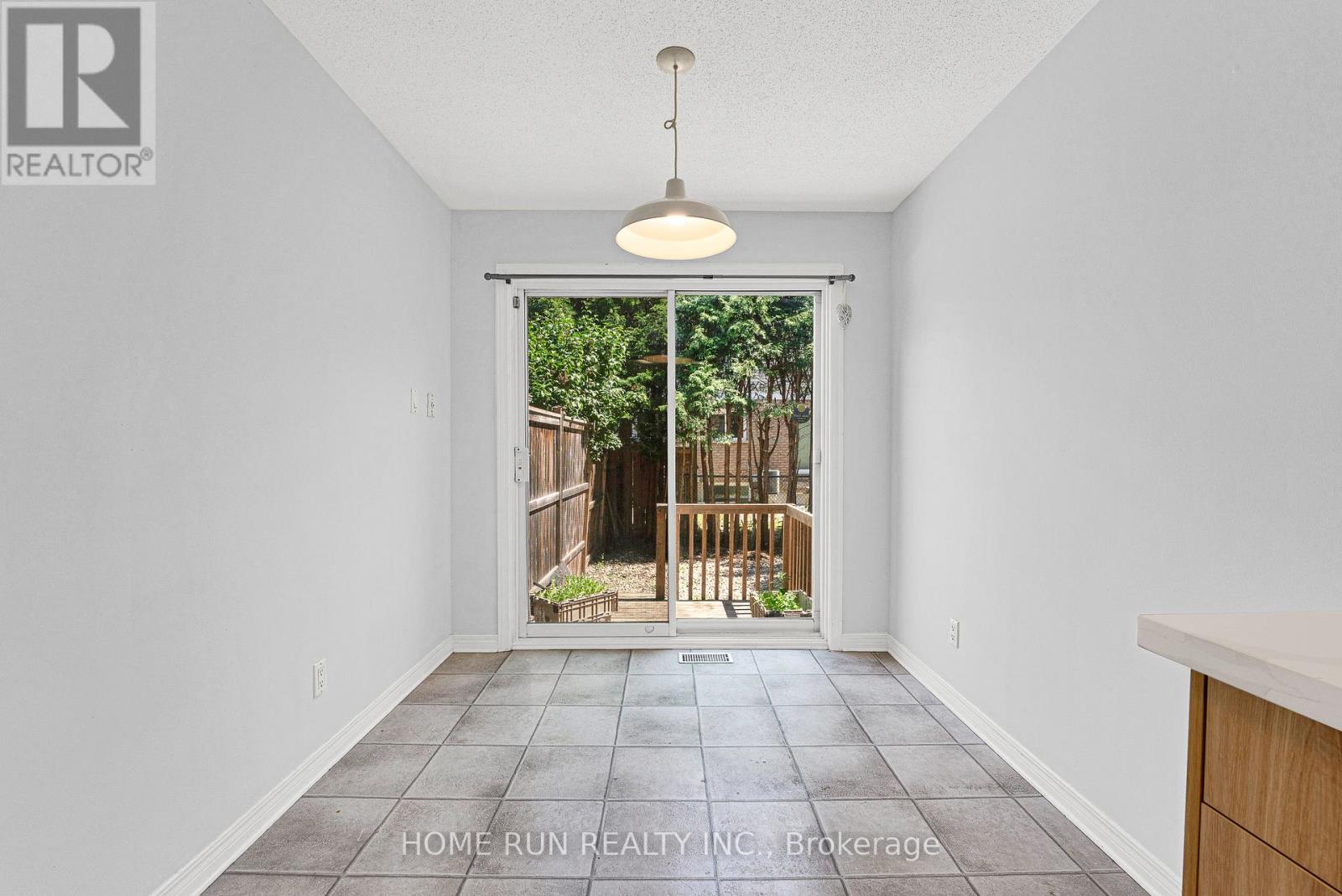 12 Gardengate Way E, Ottawa, Ontario  K2G 5Z2 - Photo 29 - X13428832