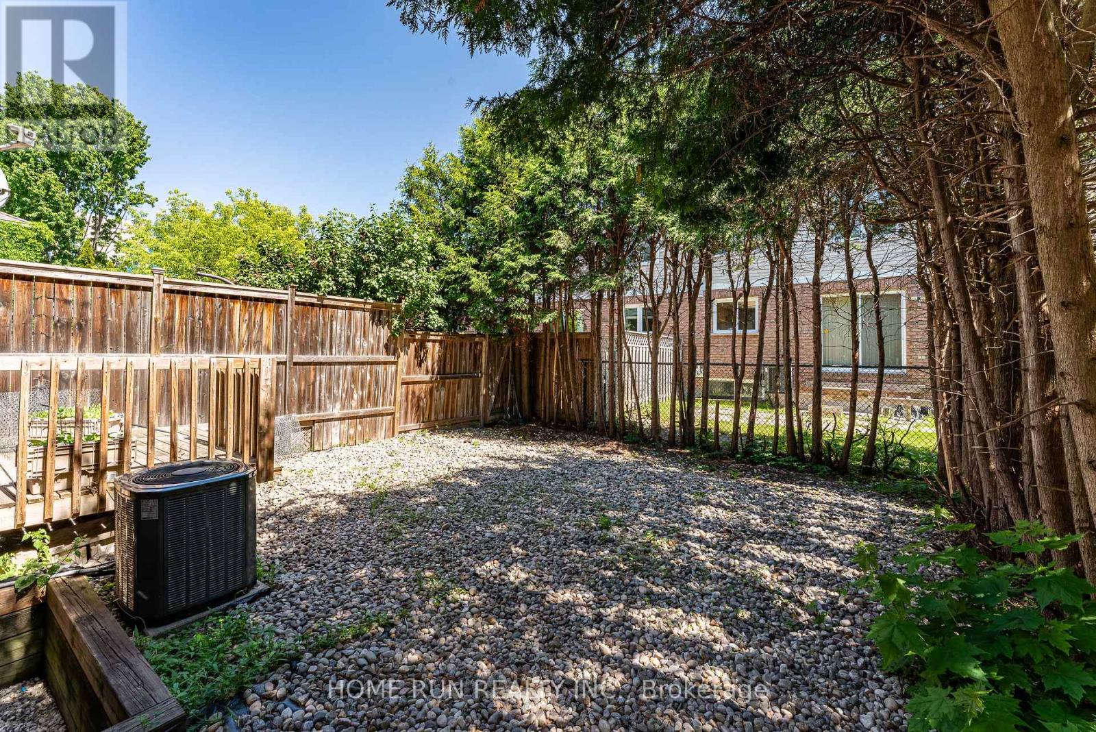 12 Gardengate Way E, Ottawa, Ontario  K2G 5Z2 - Photo 37 - X13428832