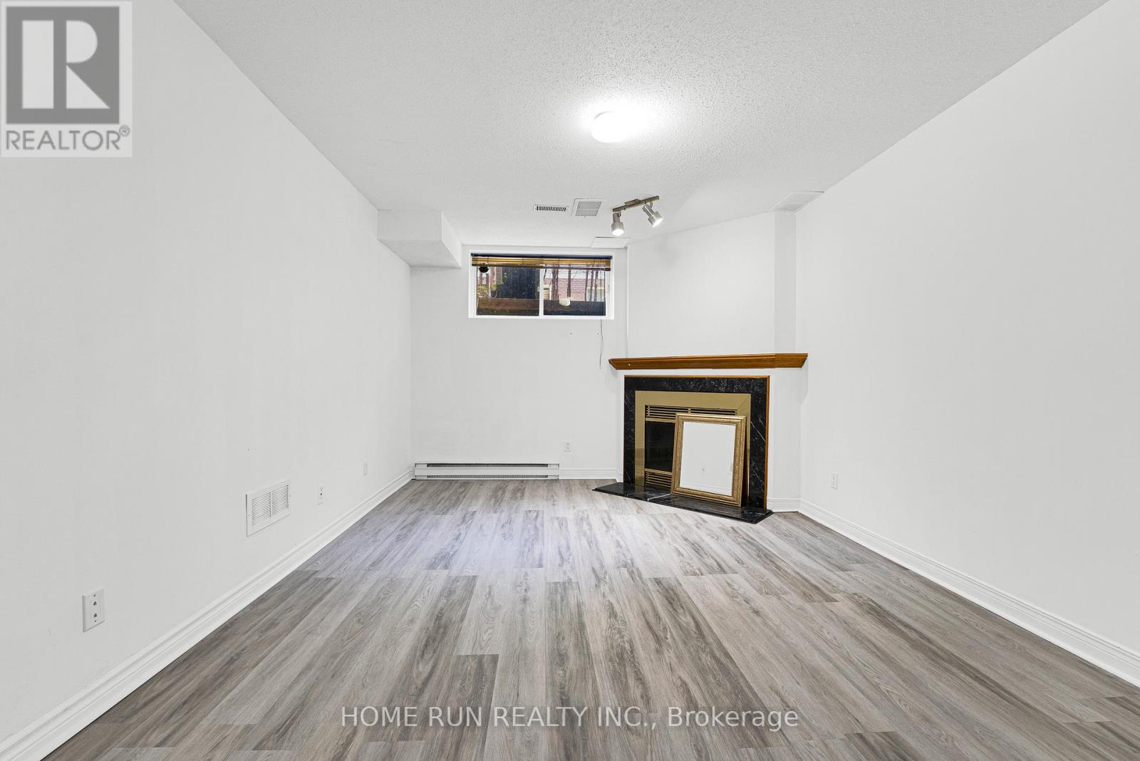 12 Gardengate Way E, Ottawa, Ontario  K2G 5Z2 - Photo 5 - X13428832