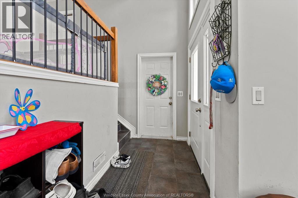 4697 Helsinki Crescent, Windsor, Ontario  N9G 3G2 - Photo 3 - 26013692