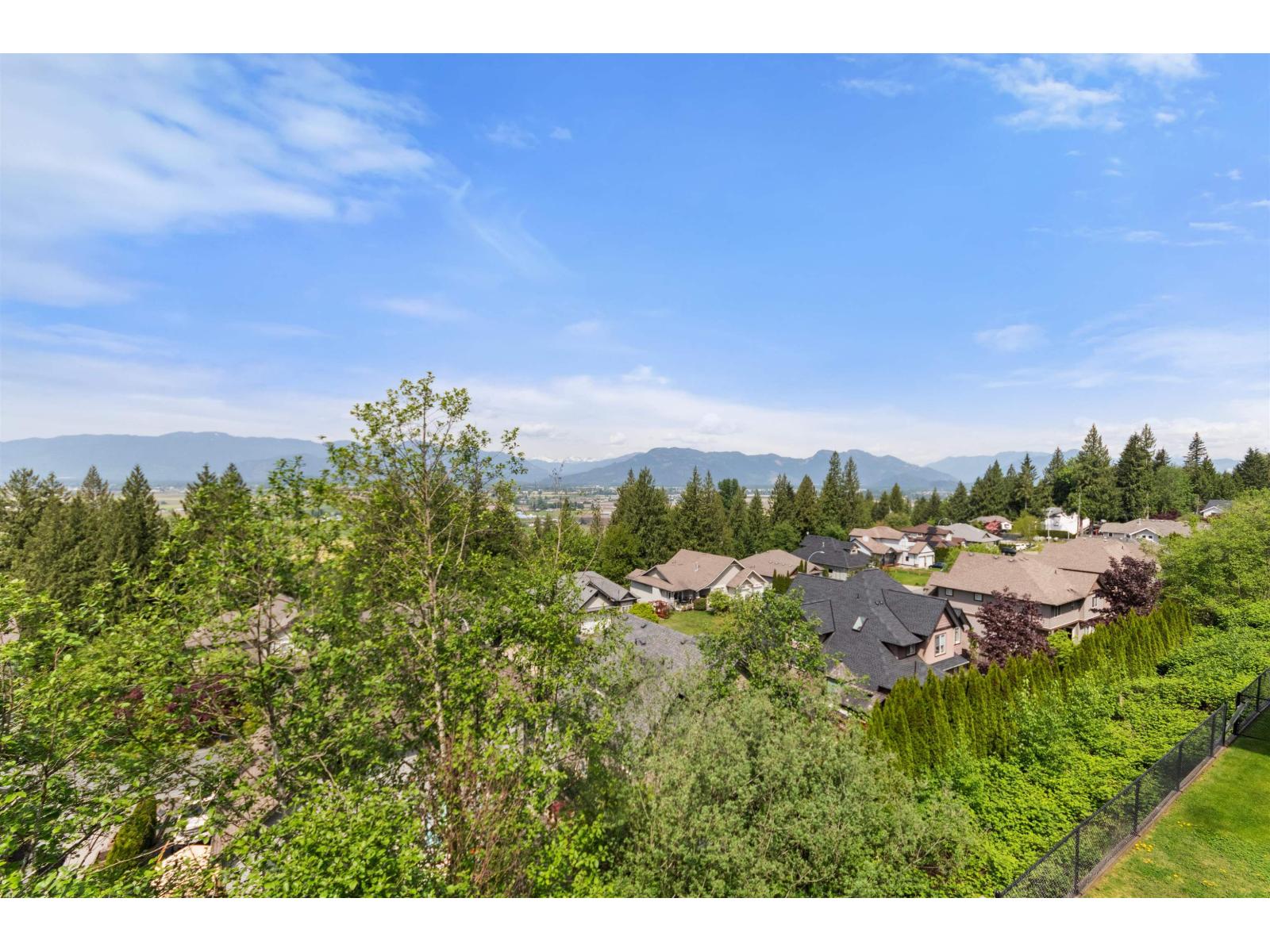 7319 Mount Thurston Drive, Eastern Hillsides, Chilliwack, British Columbia  V4Z 0A3 - Photo 2 - R3134691