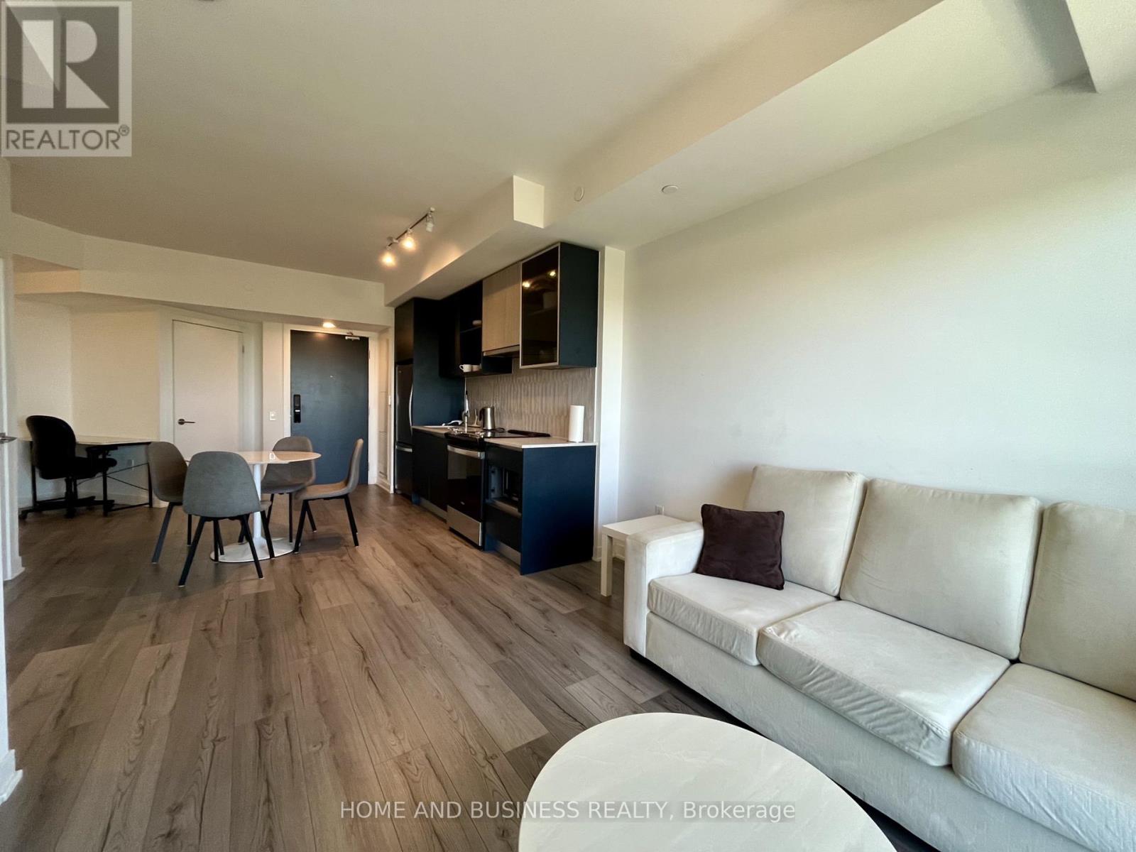 816 - 395 Dundas Street W, Oakville, Ontario  L6M 5R8 - Photo 10 - W13222956