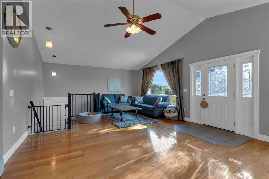212 3 Street N, Vulcan, Alberta  T0L 2B0 - Photo 4 - A2312488