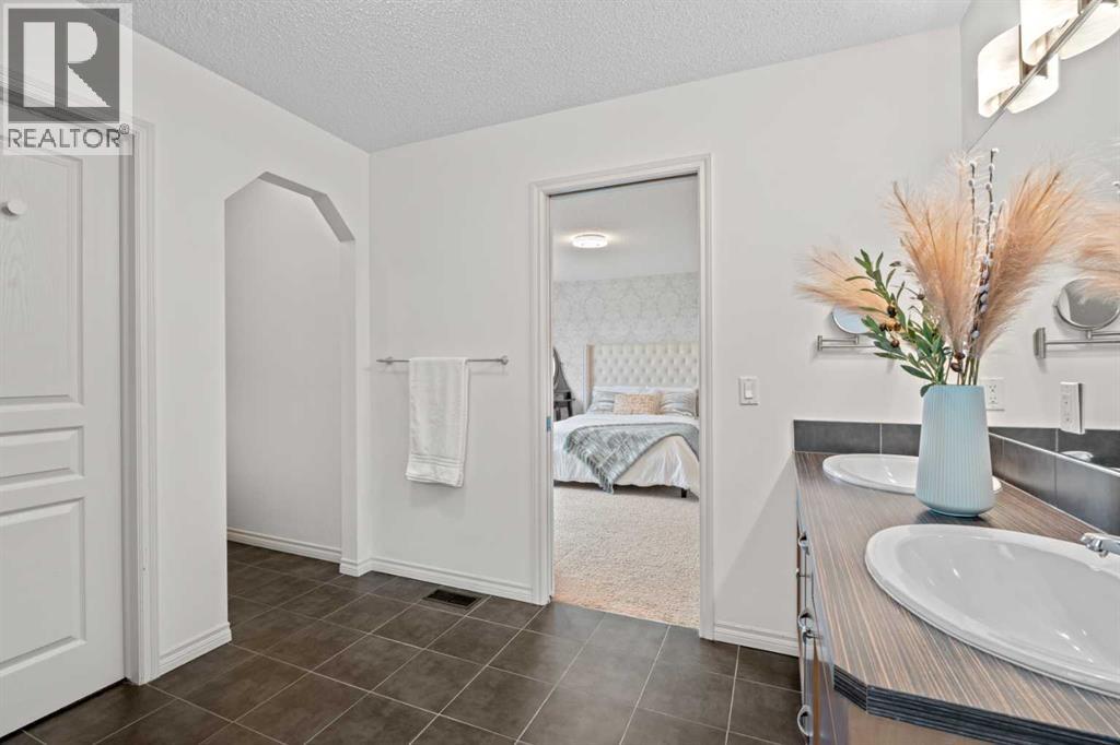 44 Aspen Hills Close Sw, Calgary, Alberta  T3H 0C6 - Photo 24 - A2314291