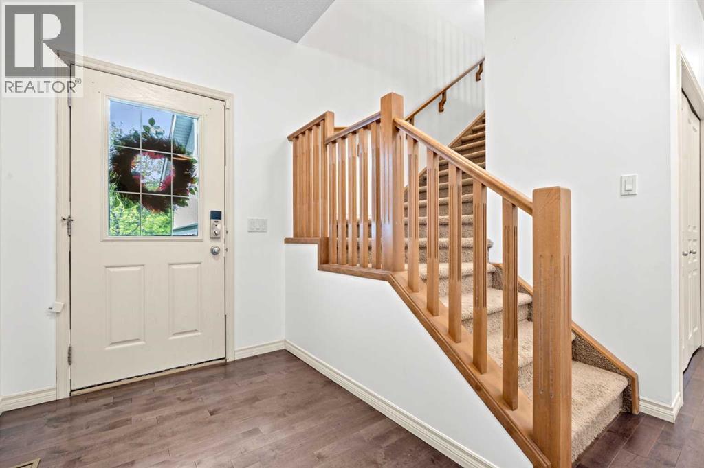 44 Aspen Hills Close Sw, Calgary, Alberta  T3H 0C6 - Photo 6 - A2314291