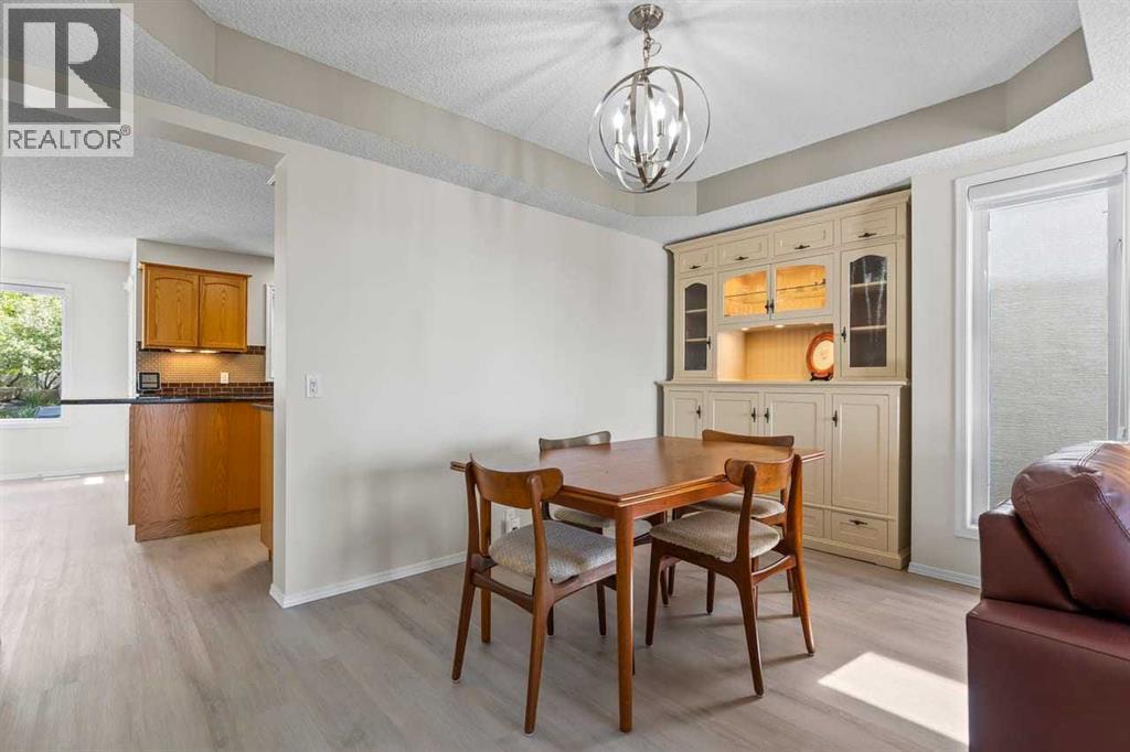 368 Sienna Park Drive Sw, Calgary, Alberta  T3H 3K3 - Photo 8 - A2317144