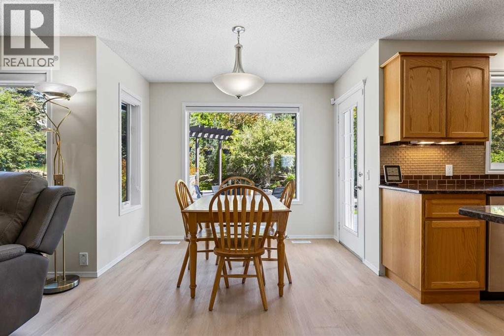 368 Sienna Park Drive Sw, Calgary, Alberta  T3H 3K3 - Photo 18 - A2317144