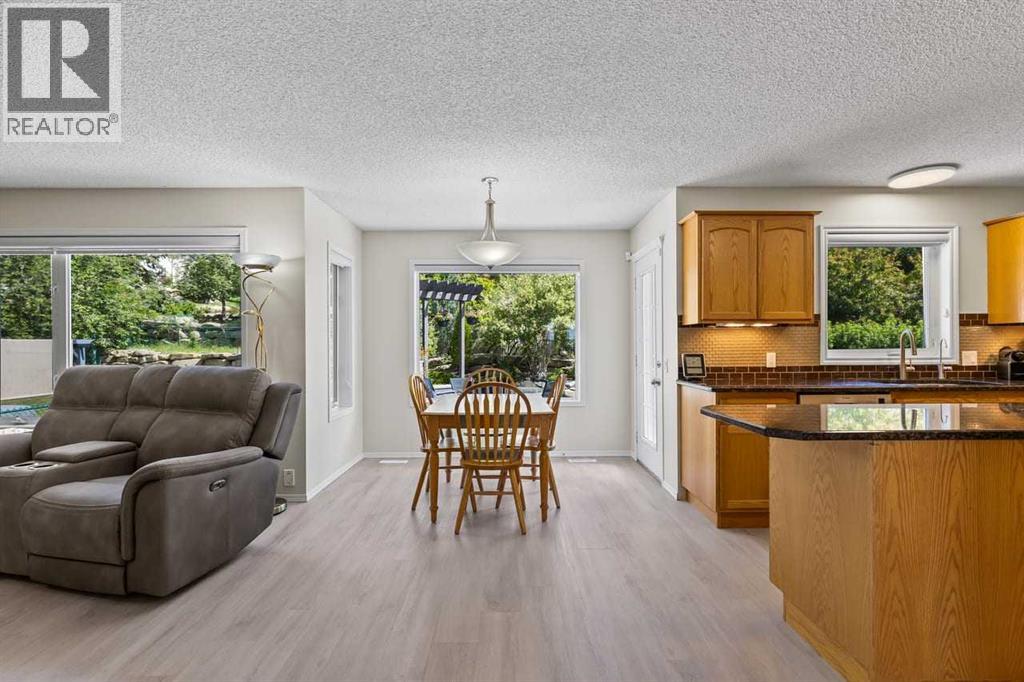 368 Sienna Park Drive Sw, Calgary, Alberta  T3H 3K3 - Photo 10 - A2317144
