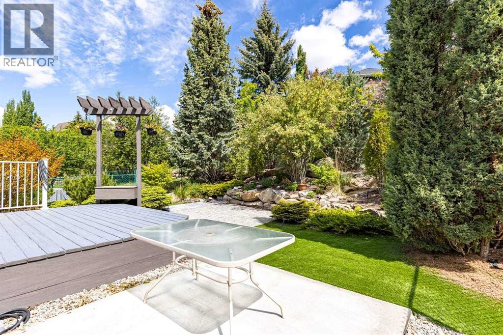 368 Sienna Park Drive Sw, Calgary, Alberta  T3H 3K3 - Photo 46 - A2317144