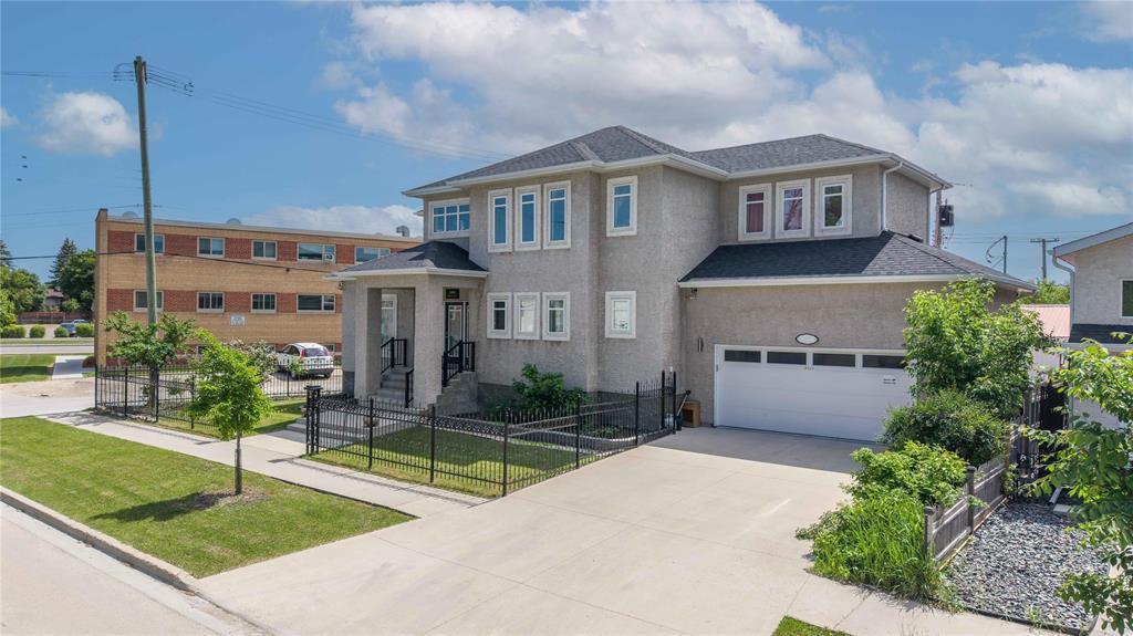 1008 Royse Avenue, Winnipeg, Manitoba  R3T 1V5 - Photo 1 - 202613459