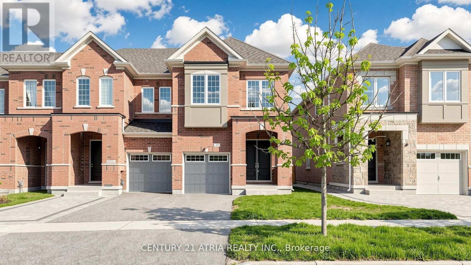 37 CAPREOL AVENUE, Aurora, Ontario