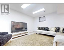 BMNT - 14 GRAY CRESCENT, Richmond Hill, Ontario