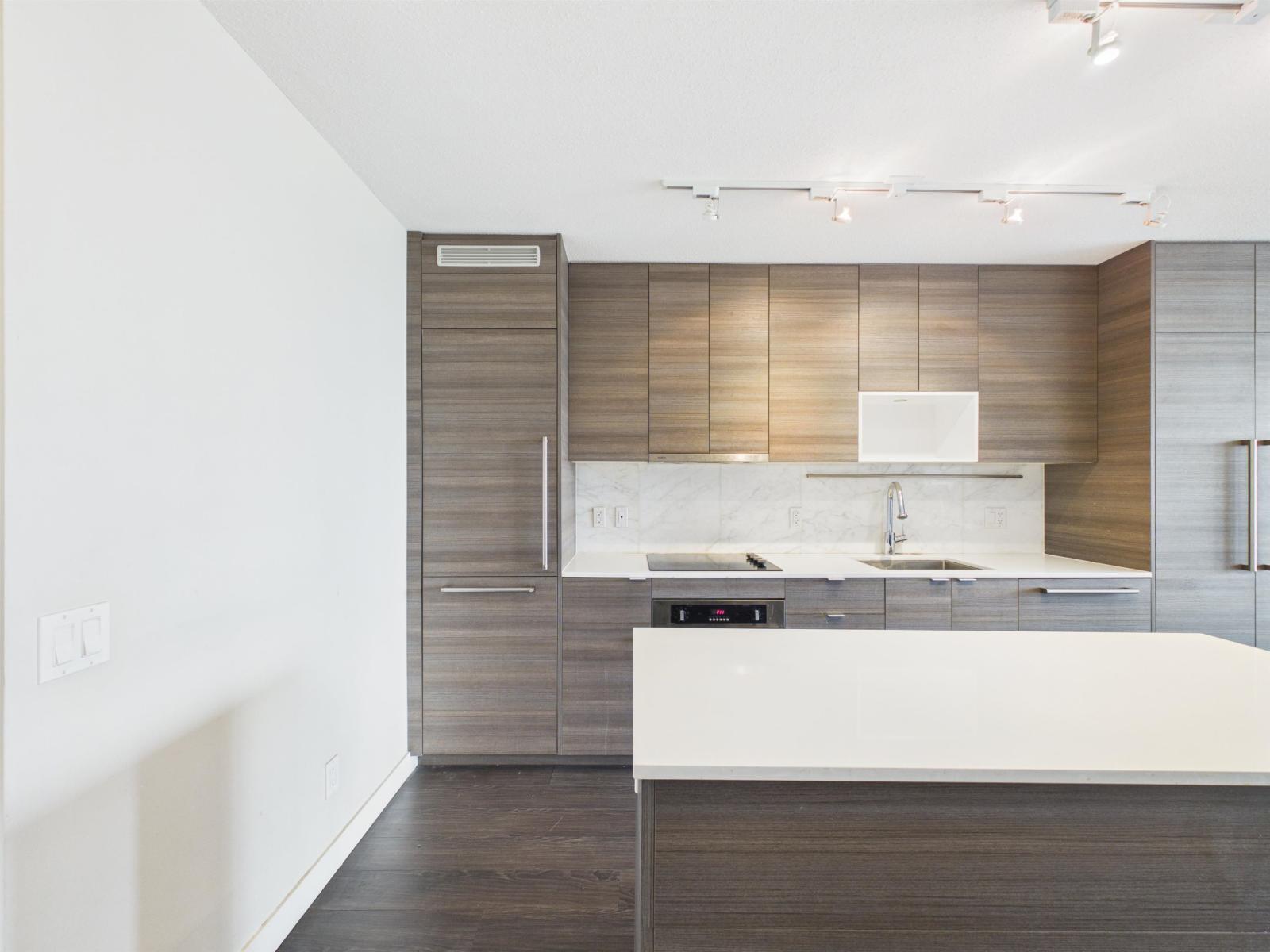 1207 13398 104 Avenue, Surrey, British Columbia  V3T 1V6 - Photo 3 - R3133777