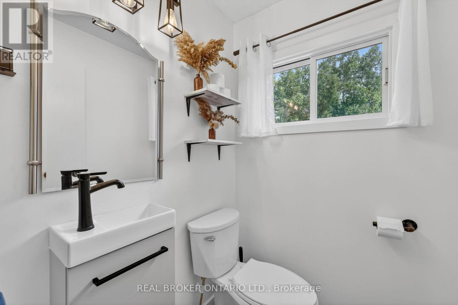 524 Honey Harbour Road, Georgian Bay, Ontario  L0K 1S0 - Photo 15 - X13428918