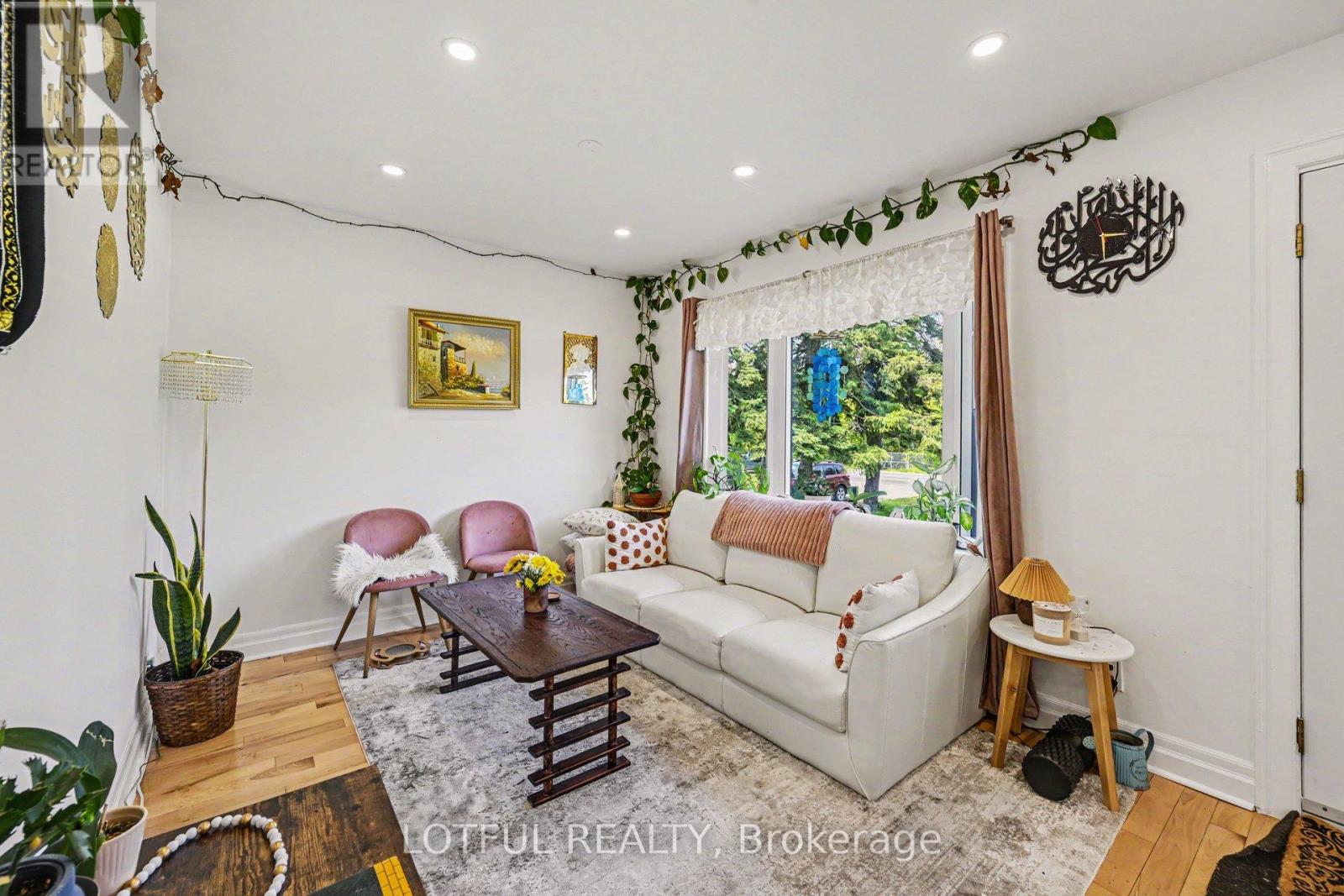 10 Cassidy Road, Ottawa, Ontario K2H 6J8 - Photo 5 - X13428970