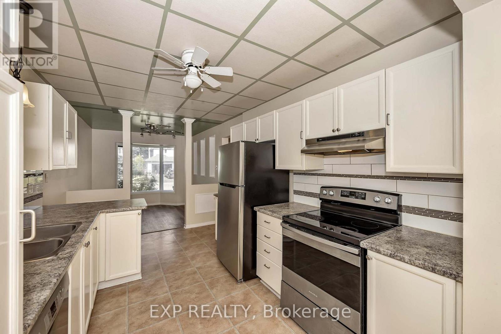 1242 St Jean Street, Ottawa, Ontario  K1C 7C9 - Photo 6 - X13428972