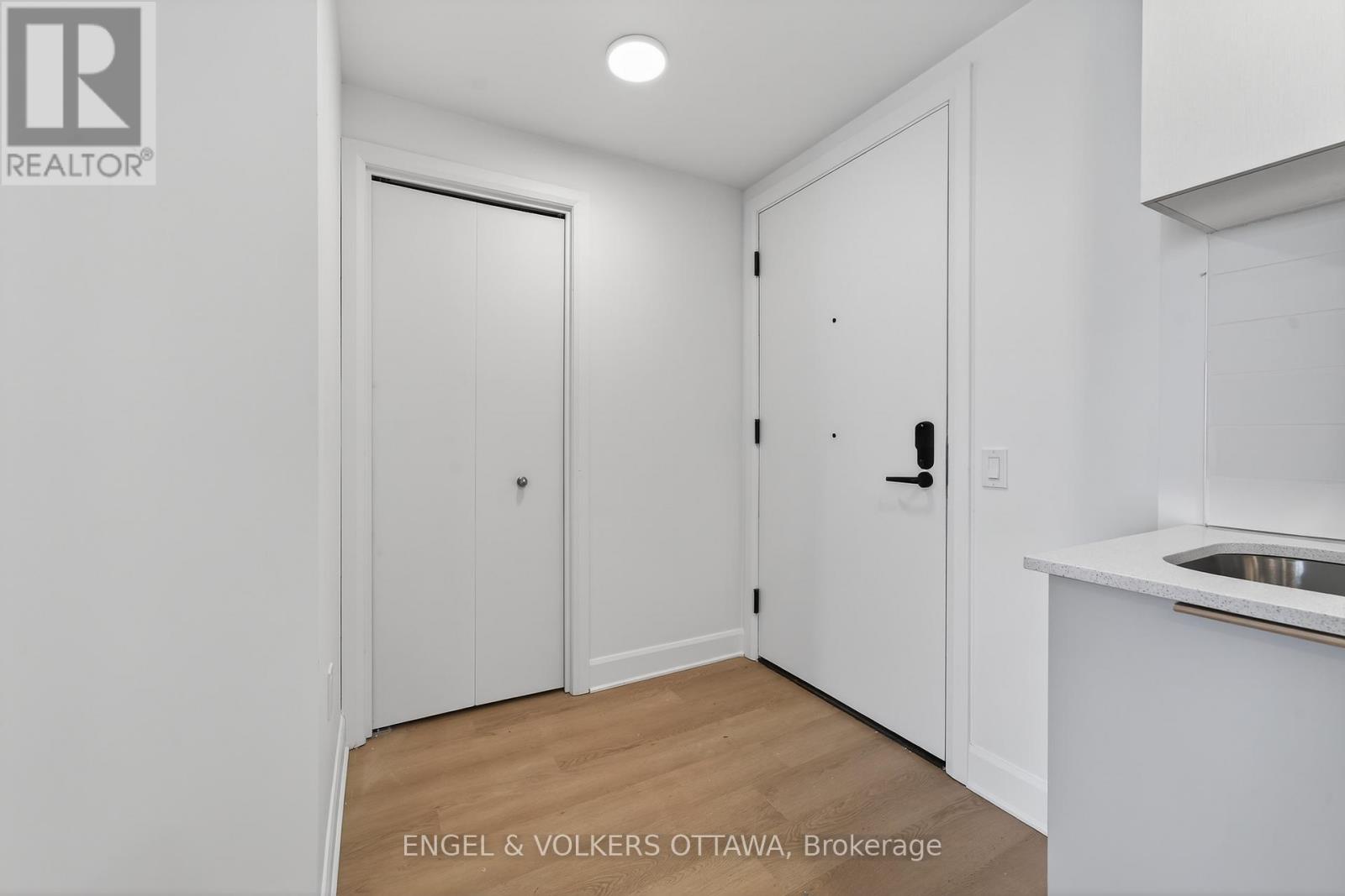 1203 - 1370 Carling Avenue, Ottawa, Ontario  K1Z 0E4 - Photo 3 - X13429004