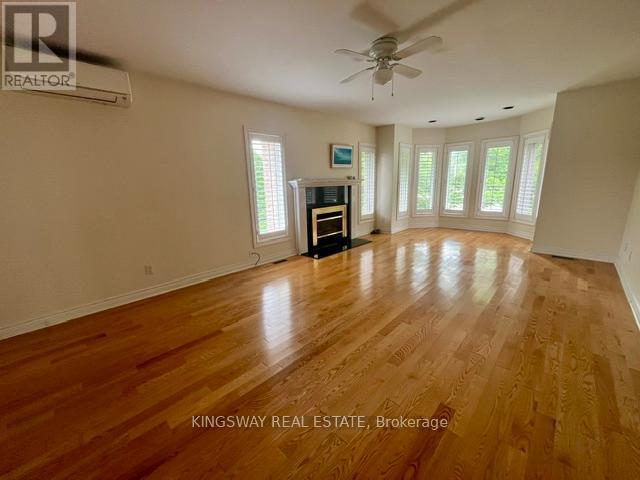 4040 Lookout Court, Mississauga, Ontario  L4W 4E9 - Photo 9 - W12955644