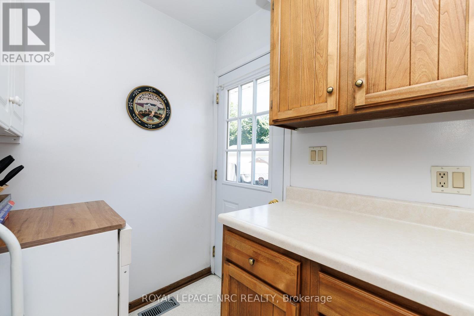 36 Appleford Road, St. Catharines, Ontario  L2P 3M3 - Photo 12 - X13429068