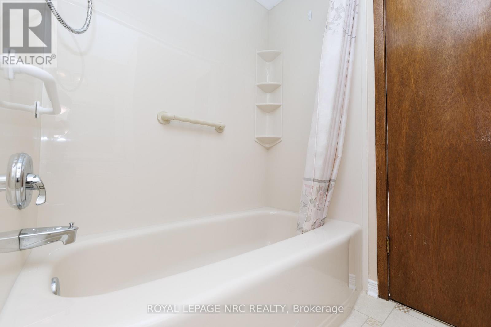 36 Appleford Road, St. Catharines, Ontario  L2P 3M3 - Photo 16 - X13429068