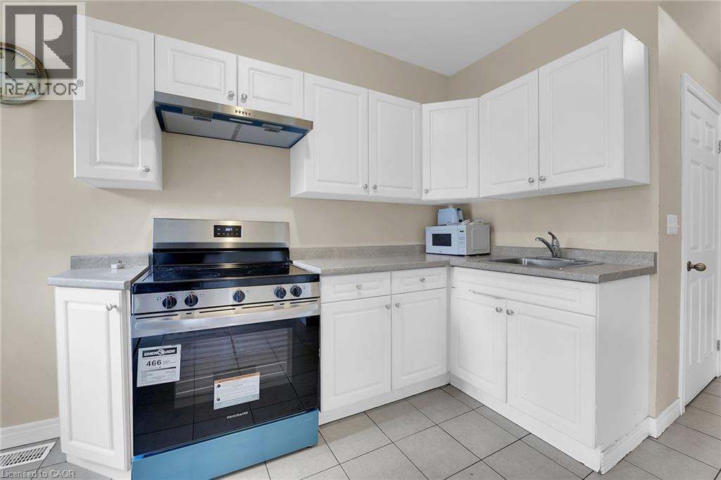 31 Gibson Avenue, Hamilton, Ontario  L8L 6J4 - Photo 5 - 40838203