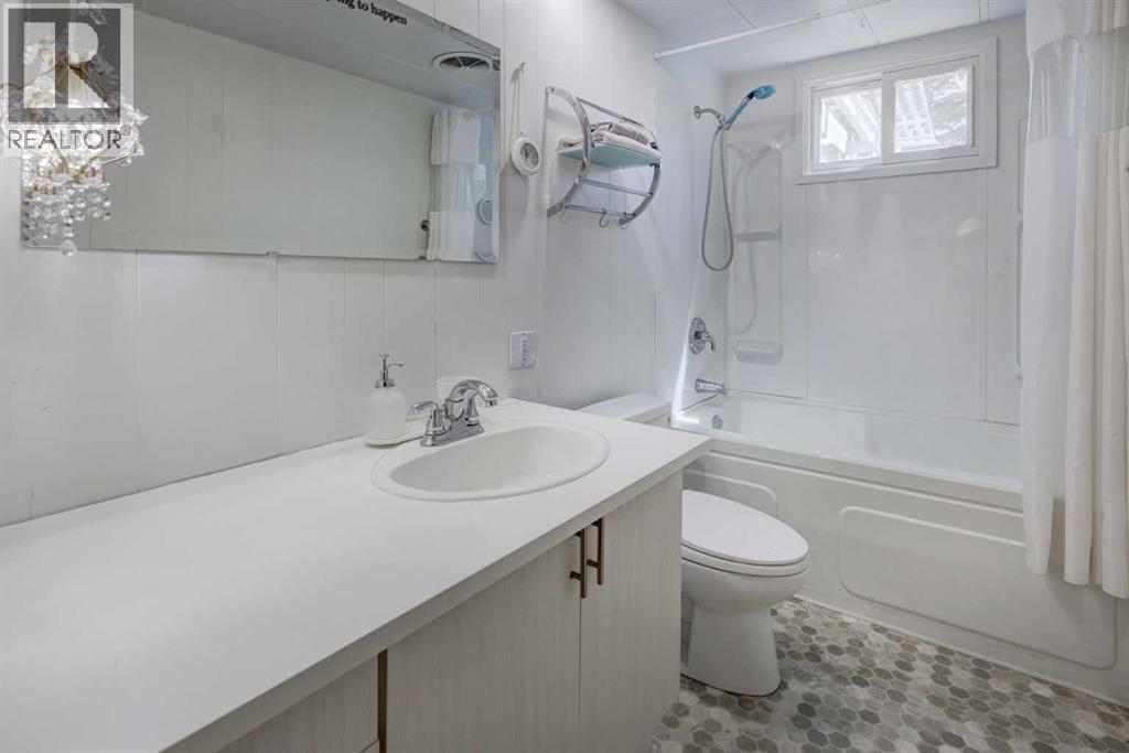 40, 3223 83 Street Nw, Calgary, Alberta  T3B 5M8 - Photo 21 - A2320038