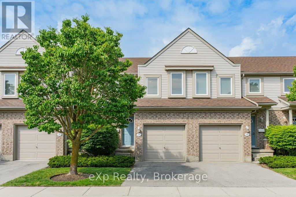 44 - 35 ROEHAMPTON CRESCENT, Guelph, Ontario