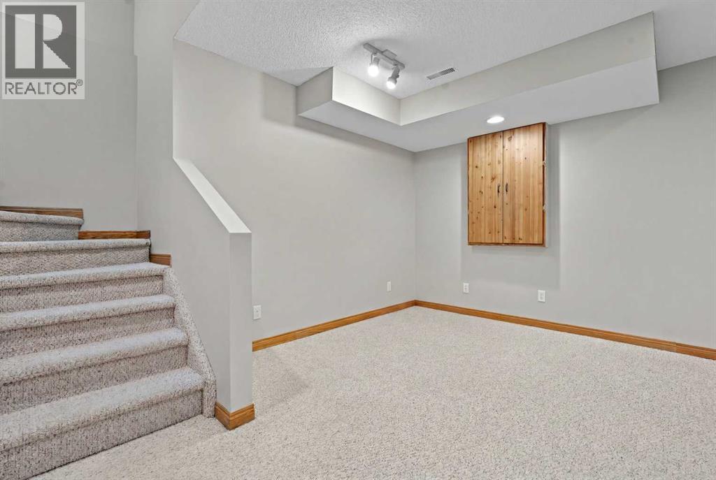 60 Chaparral Way Se, Calgary, Alberta T2X 3K6 - Photo 37 - A2318767