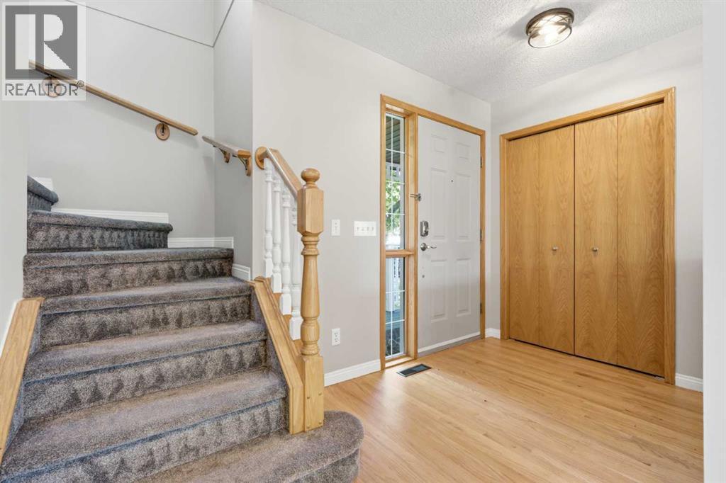 60 Chaparral Way Se, Calgary, Alberta T2X 3K6 - Photo 9 - A2318767