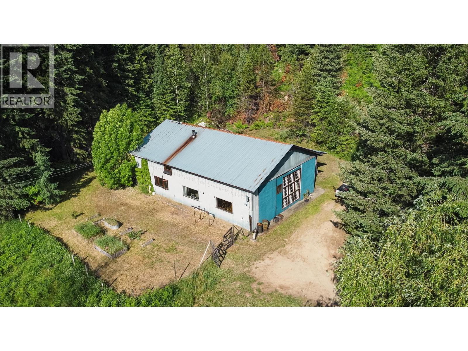 6777 Perry's Back Road, Winlaw, British Columbia  V0G 2J0 - Photo 2 - 10390823