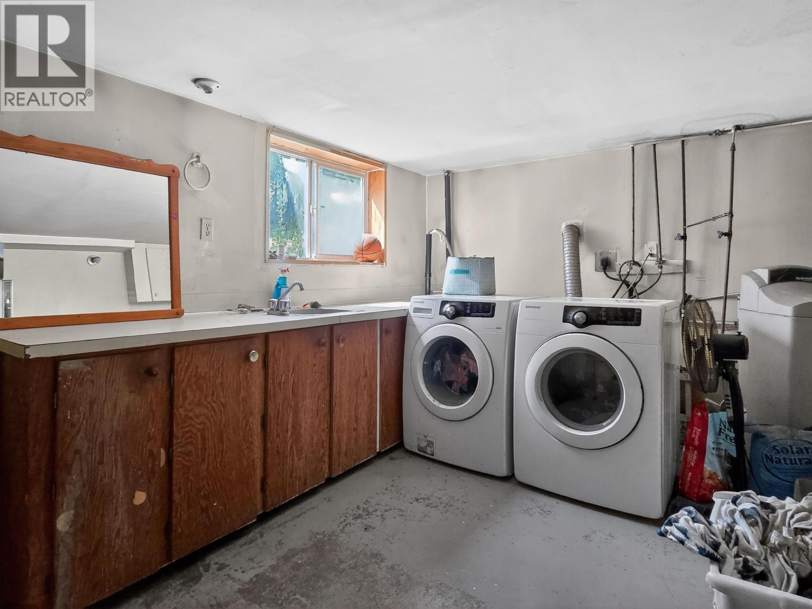 6693 Hyra Road, 100 Mile House, British Columbia  V0K 2E2 - Photo 12 - R3134811