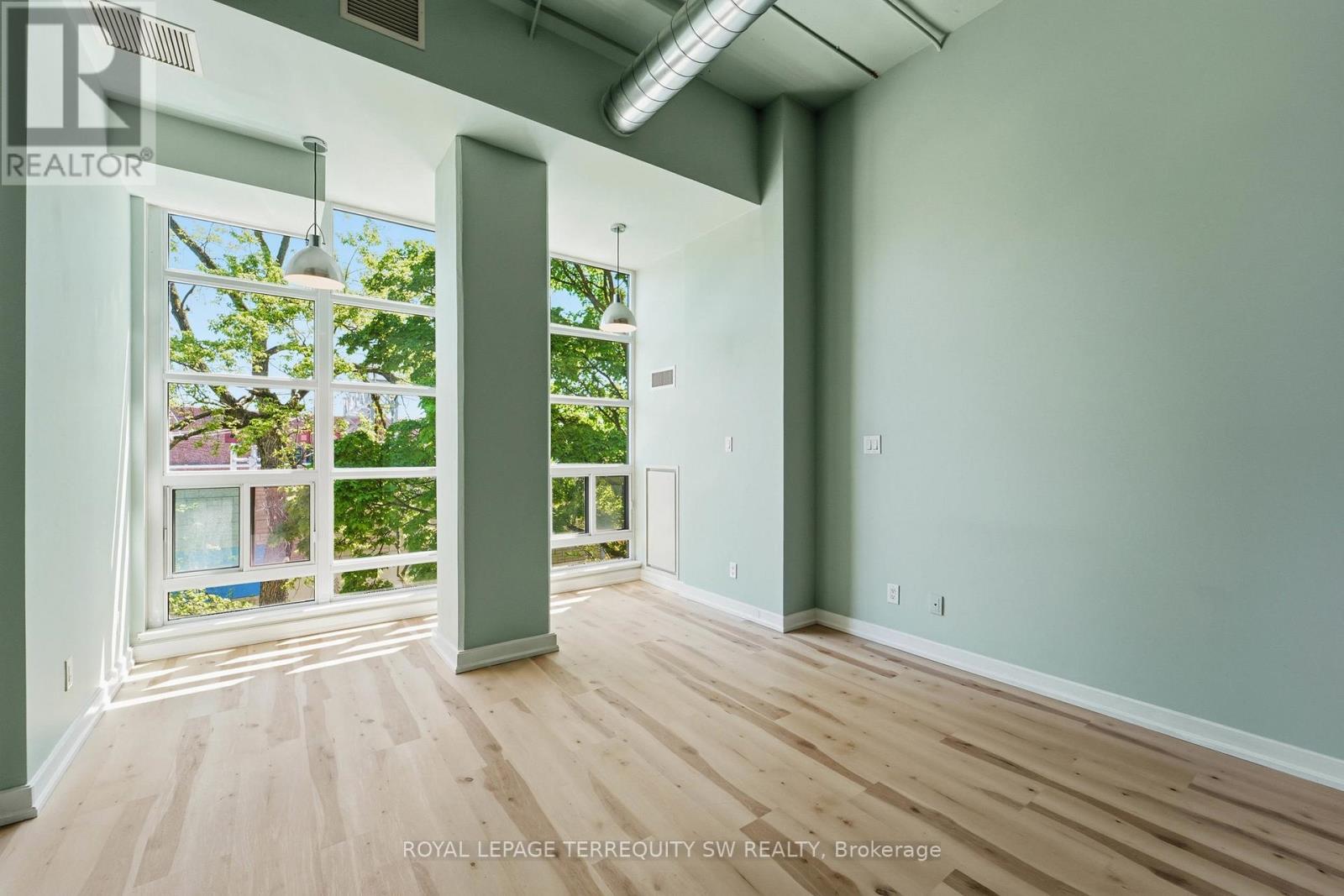324 - 380 Macpherson Avenue, Toronto, Ontario  M4V 3E3 - Photo 10 - C13429026