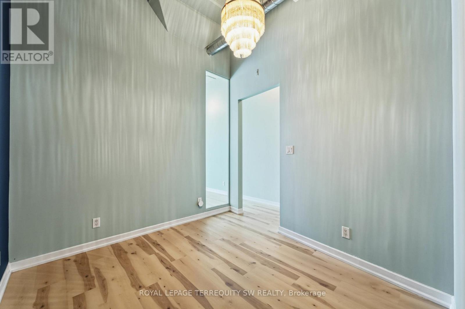 324 - 380 Macpherson Avenue, Toronto, Ontario  M4V 3E3 - Photo 13 - C13429026