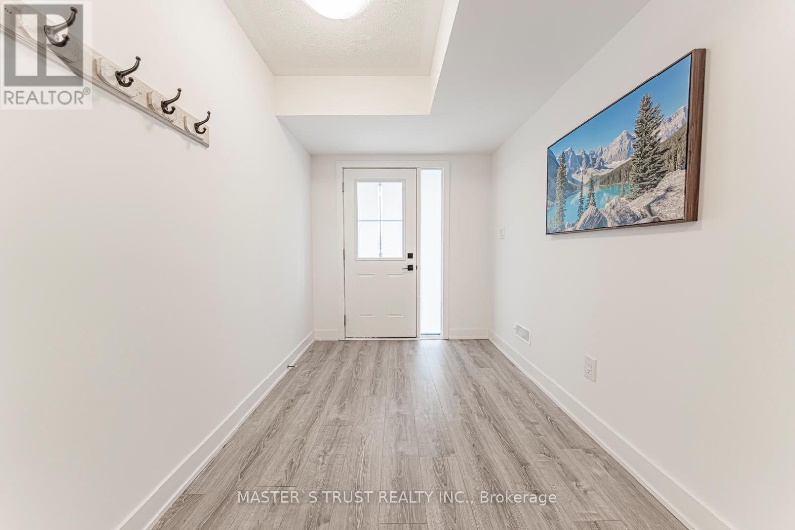 110 Covington Crescent, Whitchurch-Stouffville, Ontario  L4A 4W8 - Photo 4 - N13428956