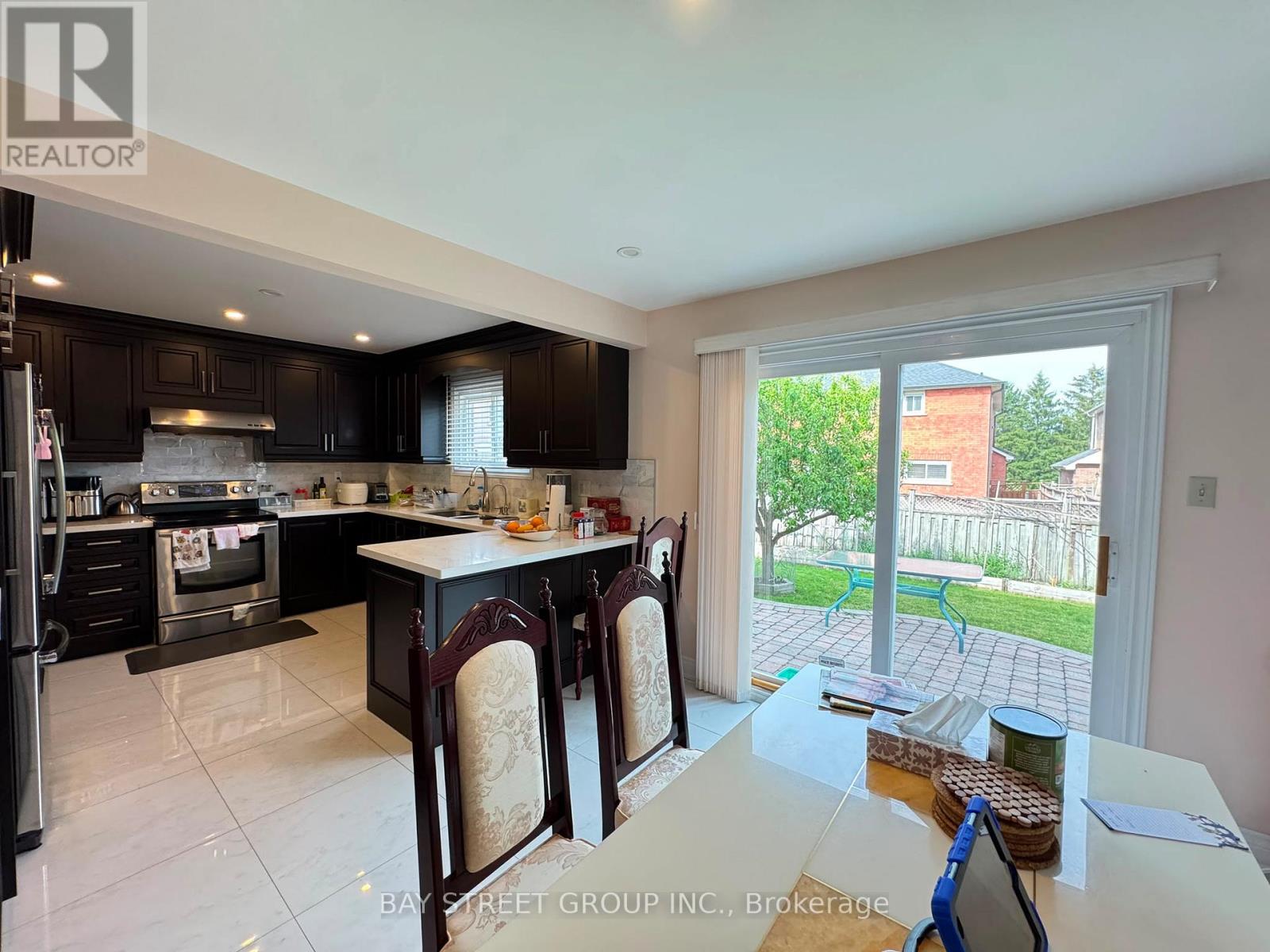 33 Northolt Crescent, Markham, Ontario  L3R 6P6 - Photo 10 - N13429072