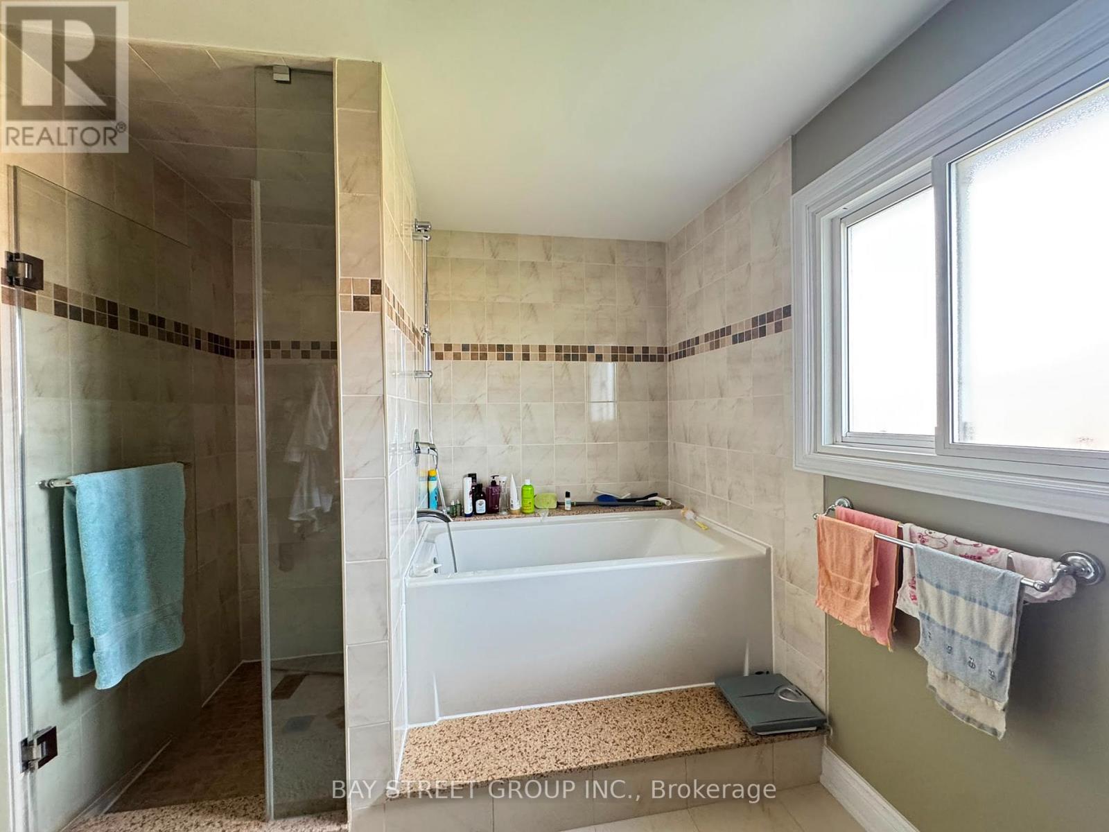 33 Northolt Crescent, Markham, Ontario  L3R 6P6 - Photo 22 - N13429072