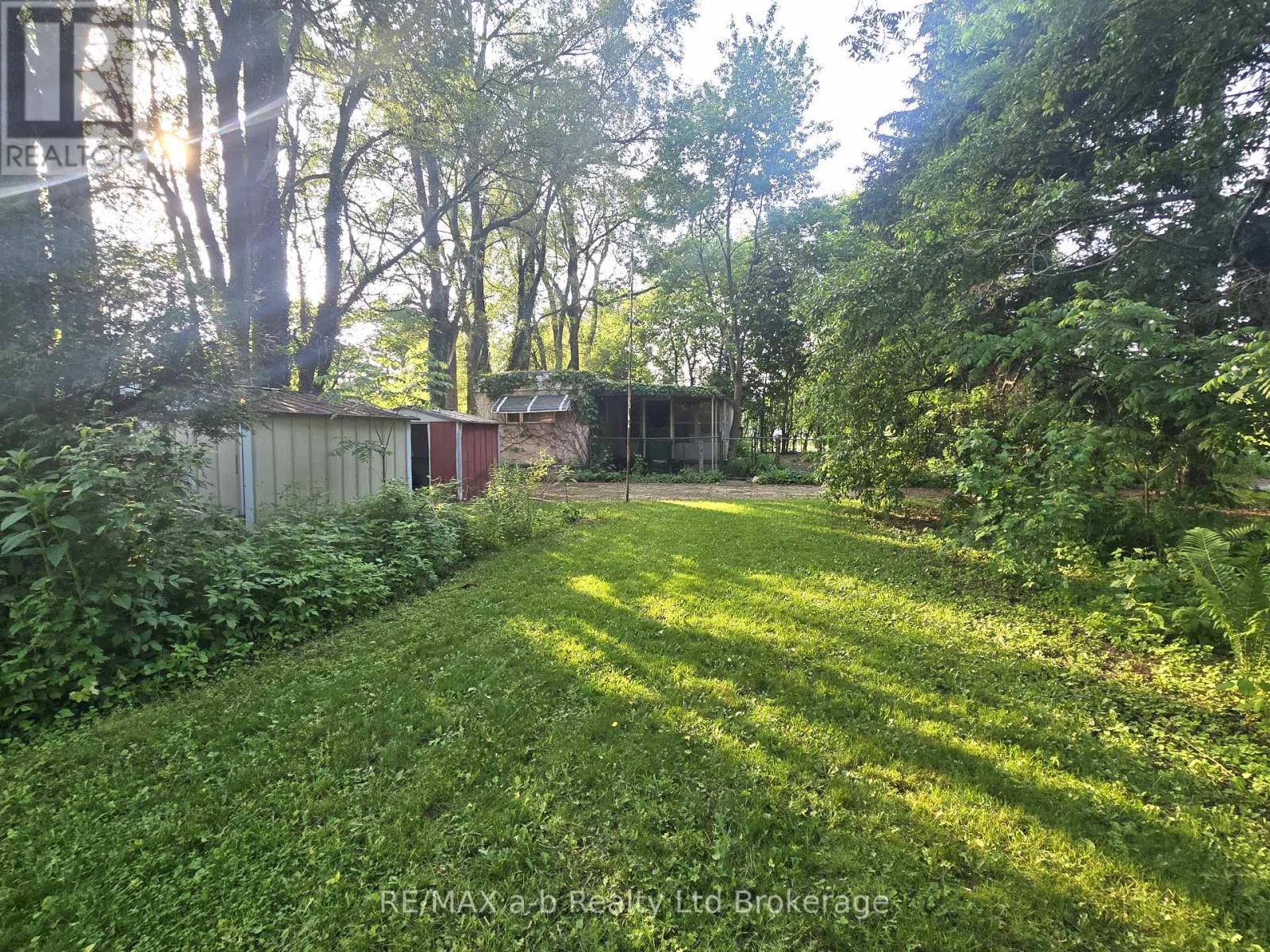 1 First Street, Norfolk, Ontario  N4B 2W6 - Photo 8 - X12995386