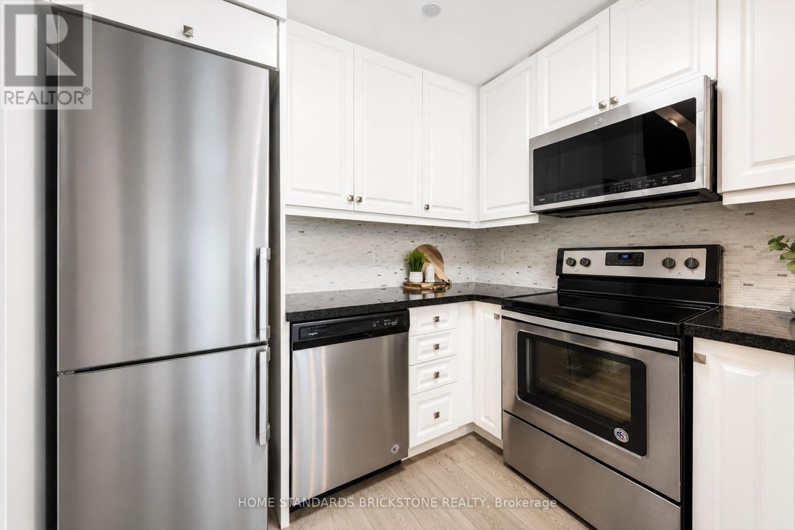 31 - 200 Alex Gardner Circle, Aurora, Ontario  L4G 3G5 - Photo 10 - N13428010