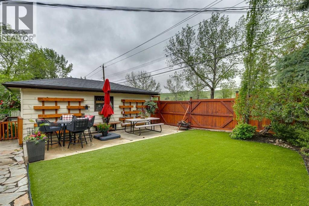 3212 Conrad Drive NW, Calgary, Alberta  T2L 1B4 - Photo 35 - A2317187