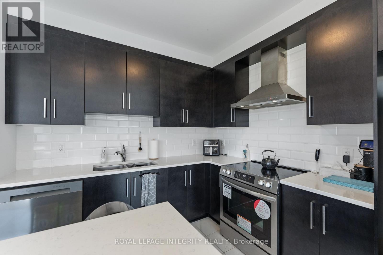 660 Fenwick Way, Ottawa, Ontario  K2J 7E6 - Photo 13 - X13429100