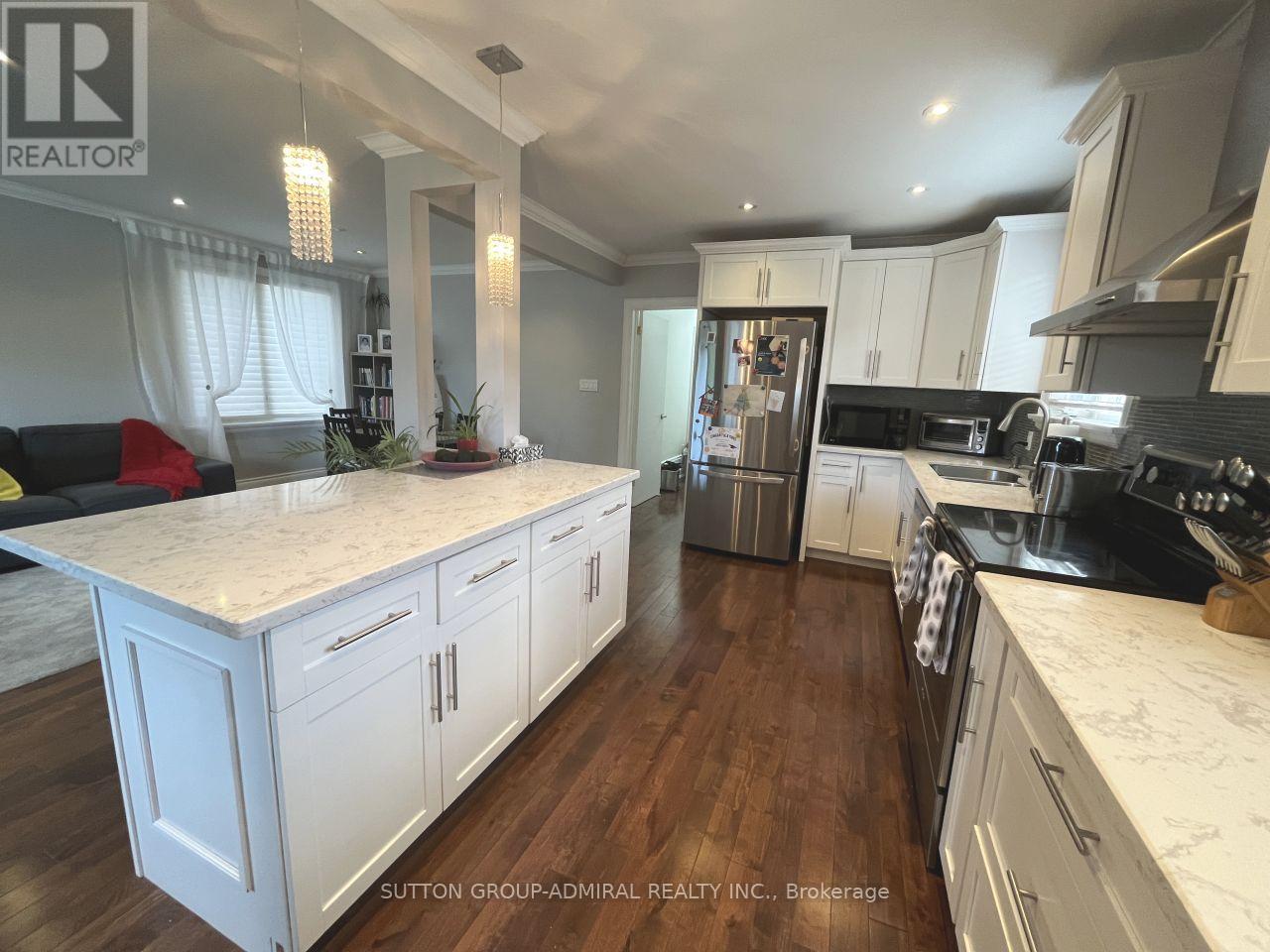 81 Searle Avenue, Toronto, Ontario  M3H 4A6 - Photo 11 - C13427844