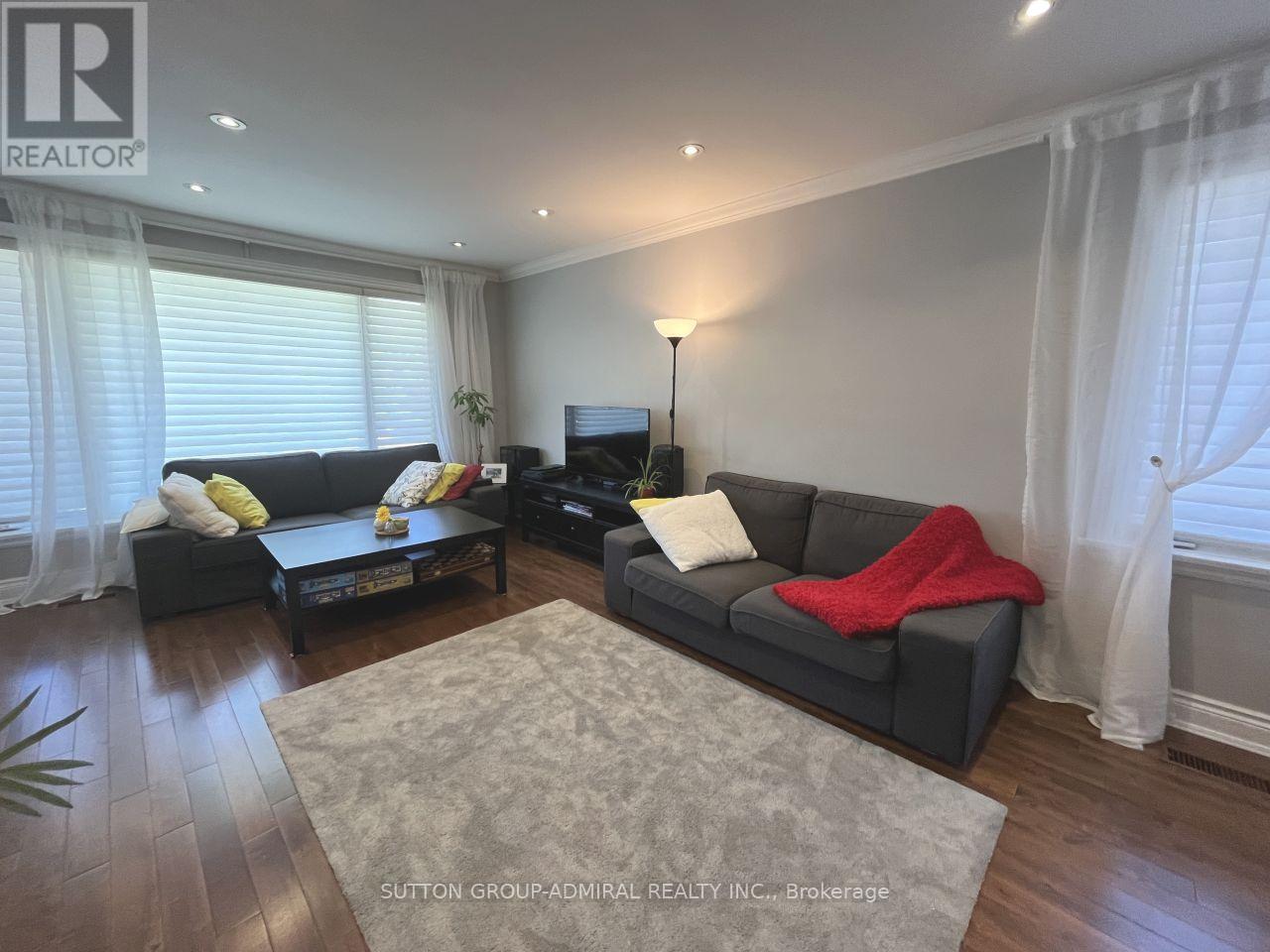 81 Searle Avenue, Toronto, Ontario  M3H 4A6 - Photo 6 - C13427844