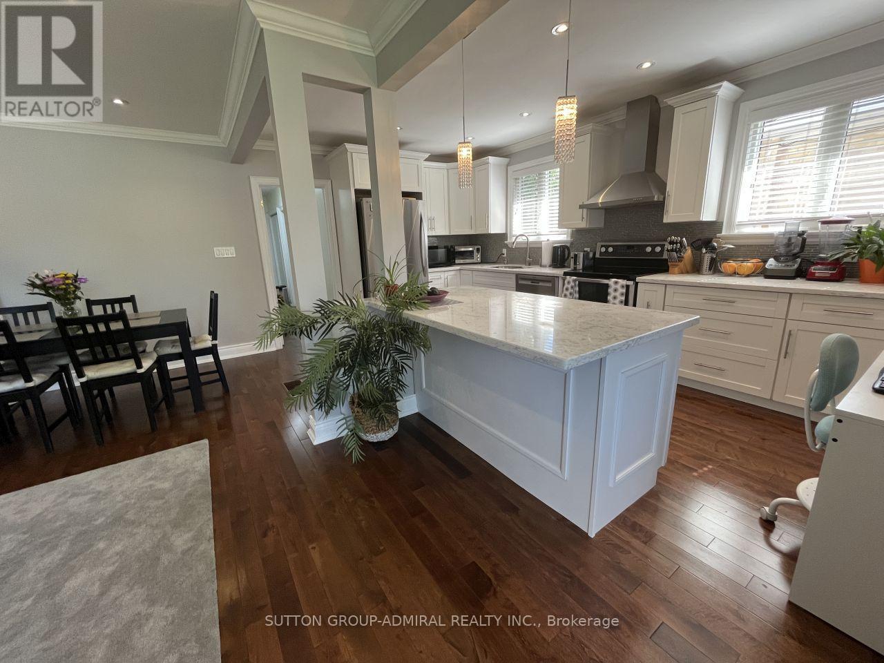 81 Searle Avenue, Toronto, Ontario  M3H 4A6 - Photo 8 - C13427844