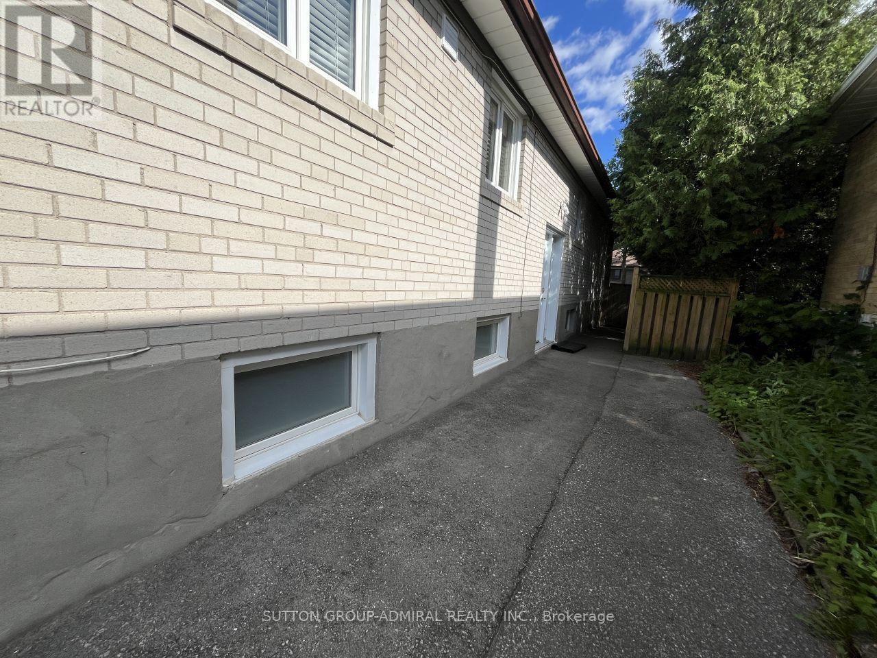 81 Searle Avenue, Toronto, Ontario  M3H 4A6 - Photo 35 - C13427844